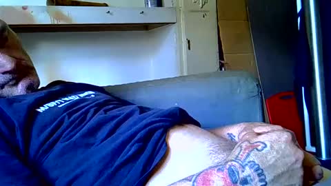 Snapshot of ragingzef69 chatting on February 17, 2:53 am Bigthickdickinvic online show from February 17, 2:53 am