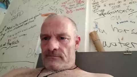 Snapshot of ragingzef69 chatting on February 4, 11:38 pm Bigthickdickinvic online show from February 4, 11:38 pm
