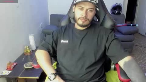 ragnar_lothbrok77 online show from April 7, 3:41 am