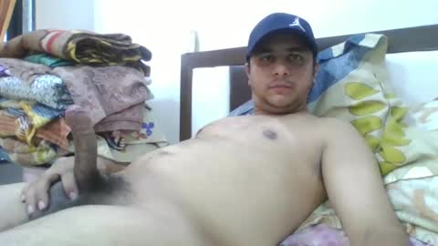 Snapshot of rahuldave007 chatting on January 8, 8:27 am Dave online show from January 8, 8:27 am