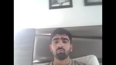 rahull11606 online show from October 10, 4:29 am