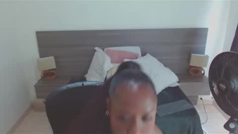 Snapshot of raichellcooper1 chatting on February 20, 8:47 pm raichellcooper1 online show from February 20, 8:47 pm