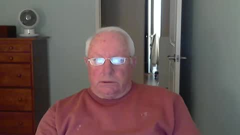 raiderman215 online show from December 8, 3:13 pm