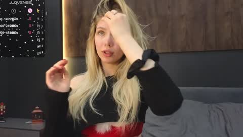 Lisa online show from December 29, 8:15 pm