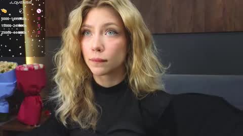 Lisa online show from March 8, 9:29 pm