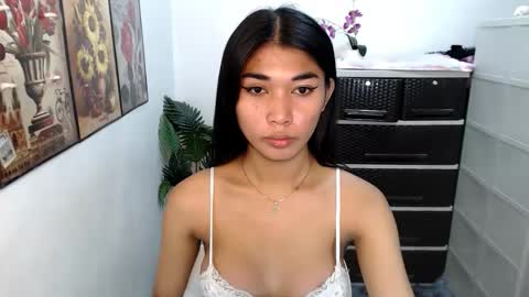 raindrizzle1706 online show from March 19, 5:29 pm