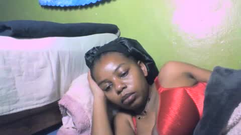 raissa75 online show from September 18, 10:36 pm