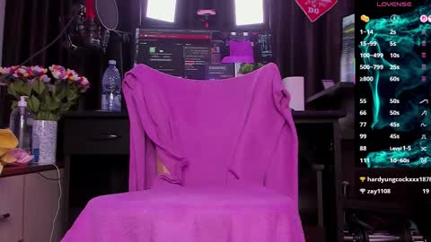 Laura online show from October 1, 3:27 am