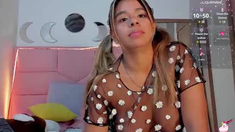 Snapshot of rajjnar_nina chatting on March 7, 2:57 am Nina online show from March 7, 2:57 am