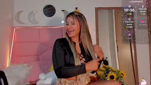 Snapshot of rajjnar_nina chatting on March 11, 1:48 am Nina online show from March 11, 1:48 am