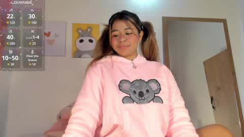 Snapshot of rajjnar_nina chatting on December 2, 11:24 pm Nina online show from December 2, 11:24 pm