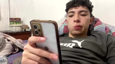 ramiroo2312 online show from November 18, 10:13 pm