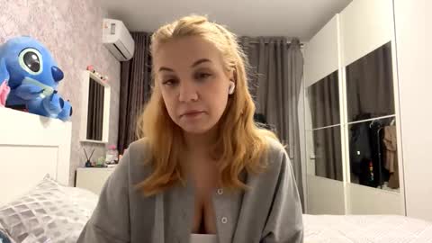 Randa online show from October 26, 7:46 pm