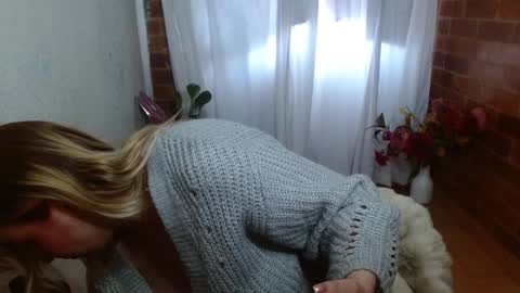 Snapshot of raquel_gh chatting on January 20, 7:14 pm Raquel online show from January 20, 7:14 pm