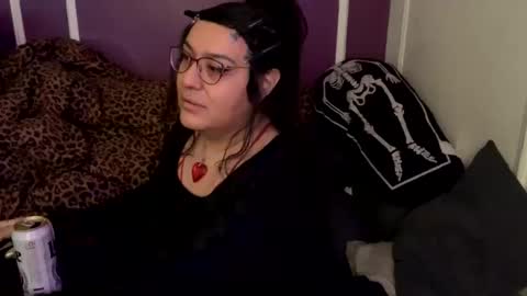 Rattlesnake Bitch 666 online show from November 29, 4:42 am