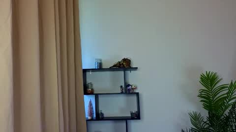 raven_inkk online show from January 13, 10:23 am