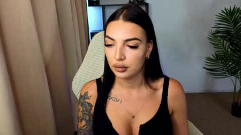 raven_inkk online show from October 13, 9:22 am