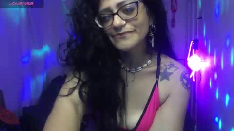 Snapshot of ravenandsin chatting on January 30, 11:24 pm Raven online show from January 30, 11:24 pm