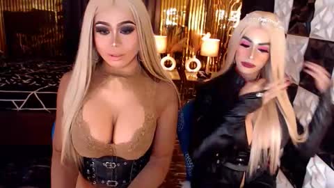 ravenmystiquex online show from April 7, 9:22 am