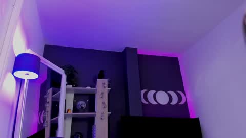 Raven Witch online show from February 2, 9:02 pm