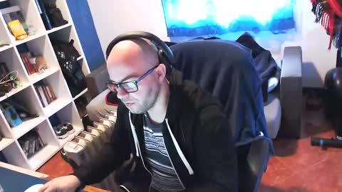 ravingr3d3 online show from February 20, 9:11 am