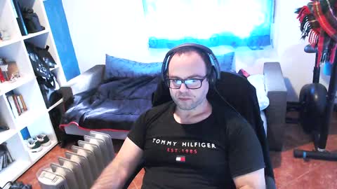 ravingr3d3 online show from February 17, 3:44 pm