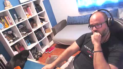 ravingr3d3 online show from September 21, 3:49 pm