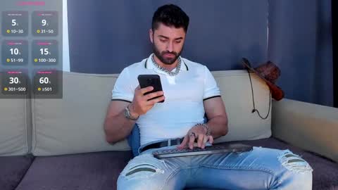 Snapshot of rawadam chatting on January 16, 9:48 am Adam online show from January 16, 9:48 am