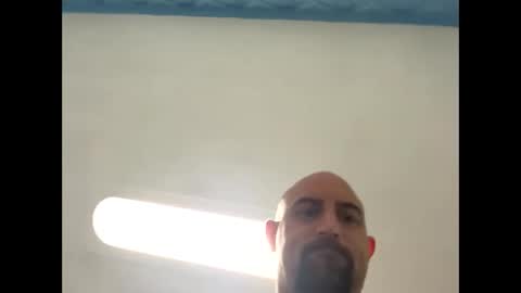 Down under guy online show from May 6, 2:28 am