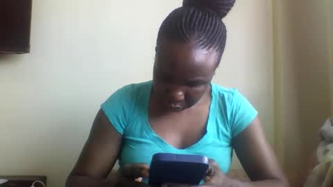 Snapshot of rawebony chatting on October 9, 7:36 am RAWEBONY online show from October 9, 7:36 am