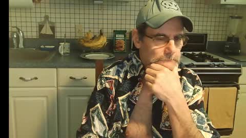 Snapshot of raylene4u2 chatting on January 19, 4:25 pm Ray online show from January 19, 4:25 pm