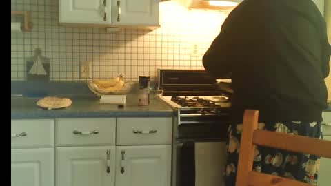 Ray online show from February 10, 8:12 pm