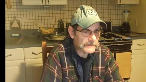 Snapshot of raylene4u2 chatting on March 5, 7:49 am Ray online show from March 5, 7:49 am