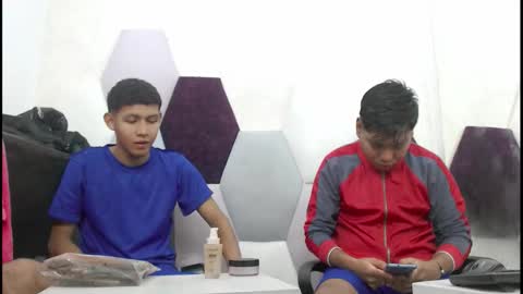 Snapshot of raystewart_ chatting on November 1, 2:12 am raystewart online show from November 1, 2:12 am