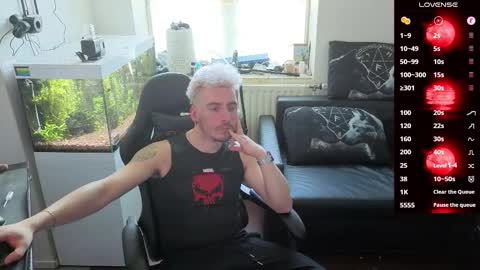 Rayzel online show from March 21, 1:16 pm