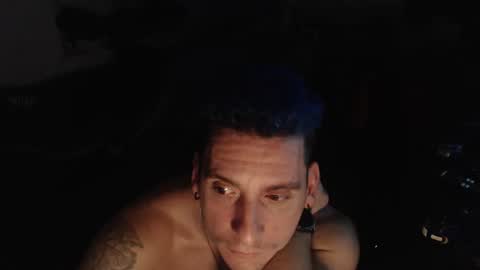 Rayzel online show from October 25, 7:58 pm