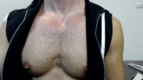 Snapshot of razorramon13 chatting on February 1, 10:15 am razorramon13 online show from February 1, 10:15 am