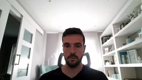 rbaggio24 online show from June 18, 8:31 am