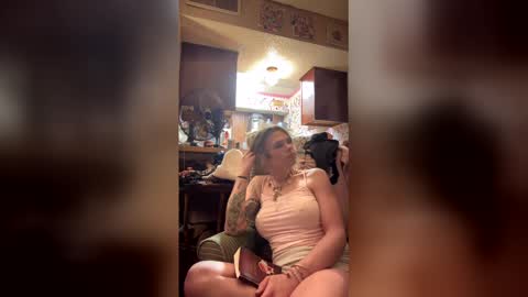 rcherrycola00 online show from February 27, 8:40 am