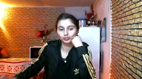 real_coupl3 online show from February 11, 8:01 pm