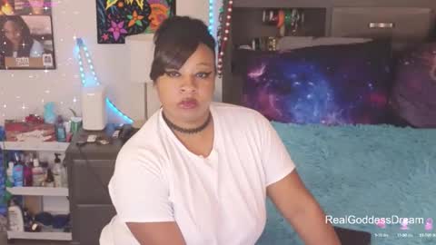realgoddessdream online show from February 6, 5:11 am