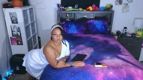 realgoddessdream online show from April 8, 11:19 pm