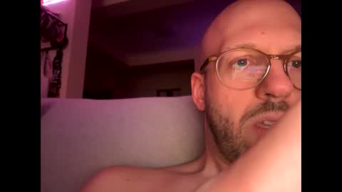 HugeSecret online show from June 8, 1:22 am