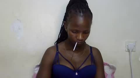 Snapshot of realqueen_ chatting on March 3, 4:26 pm queen online show from March 3, 4:26 pm