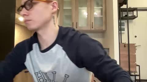 AliceEve online show from April 3, 11:06 am