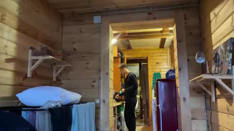 AliceEve online show from December 1, 10:02 am