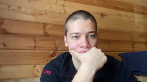 AliceEve online show from November 24, 8:24 am