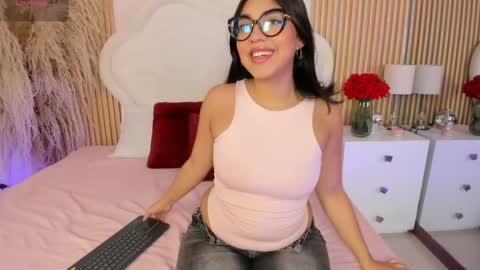 rebeca_taylor_ online show from June 3, 3:53 am