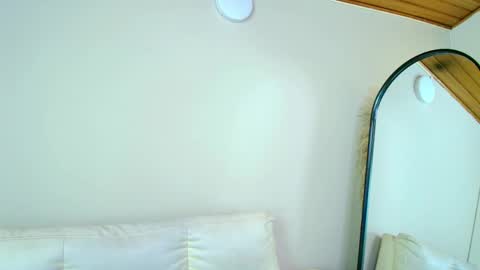 Snapshot of rebeca_williams_ chatting on February 27, 4:13 am Rebeca Williams online show from February 27, 4:13 am