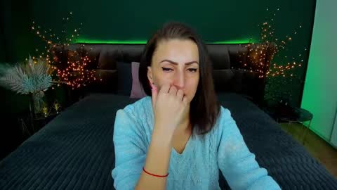 Snapshot of rebecca_diamonds chatting on February 19, 7:06 am rebecca_diamonds online show from February 19, 7:06 am